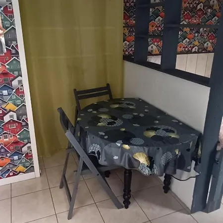 D Les Bains * أنديرنو لي بان